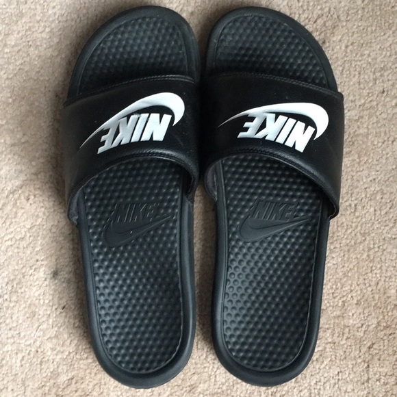 mens nike flip flops size 12